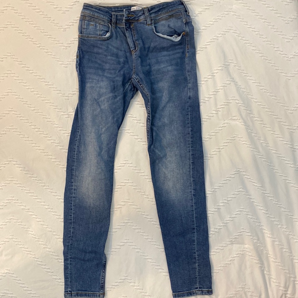 Zara Jeans Never worn no tags Size 6